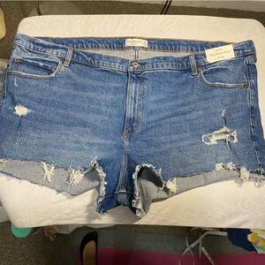 A&F High Rise Mom Short Women’s Plus Size 24 Waist 37 inch Cutoff Jean Denim